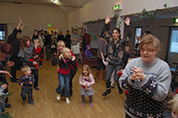 Röste.nu – Röstebilder – Julgransplundring i Dönjegården 2010