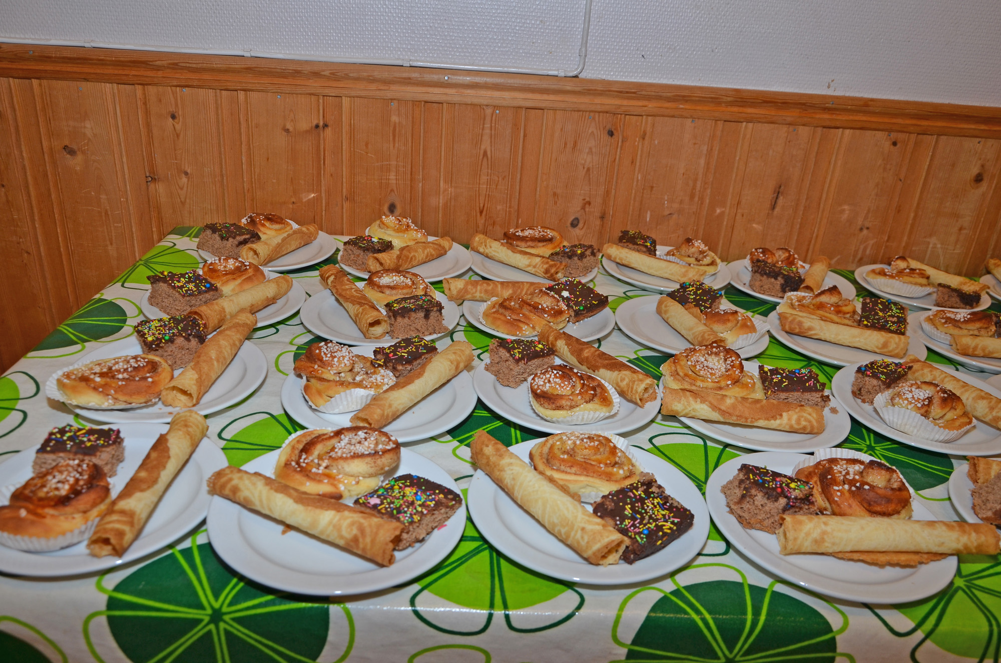 Röste.nu – Röstebilder – Julgransplundring i Dönjegården 2020