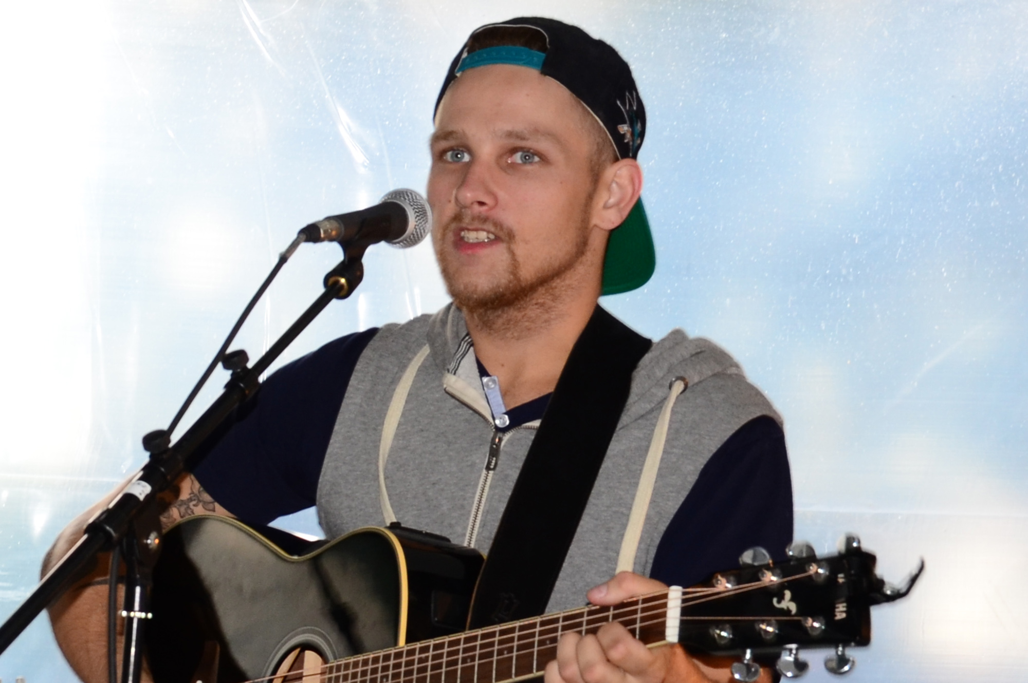 Röste.nu – Röstebilder – Konsert med Pelle Med Två (å nå’n till) på Dönjegården 2014