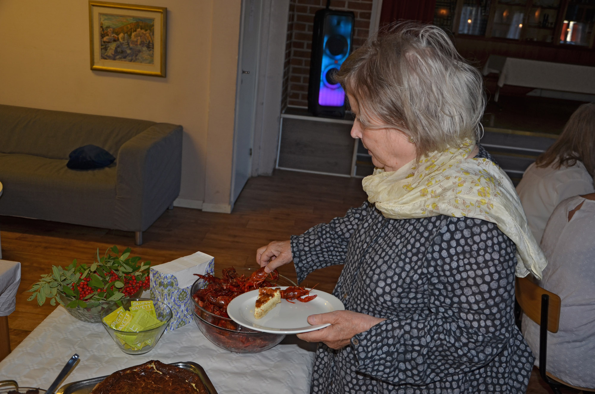 Röste.nu – Röstebilder – Kräft- och surströmmingsfest i Dönjegården 2024