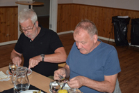 Röste.nu – Röstebilder – Kräftor och surströmming i Dönjegården 2025