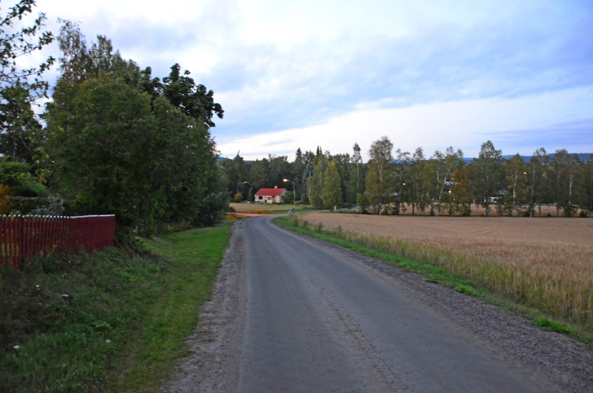 Röste.nu – Röstebilder – Kräft- och surströmmingsfest i Dönjegården 2015