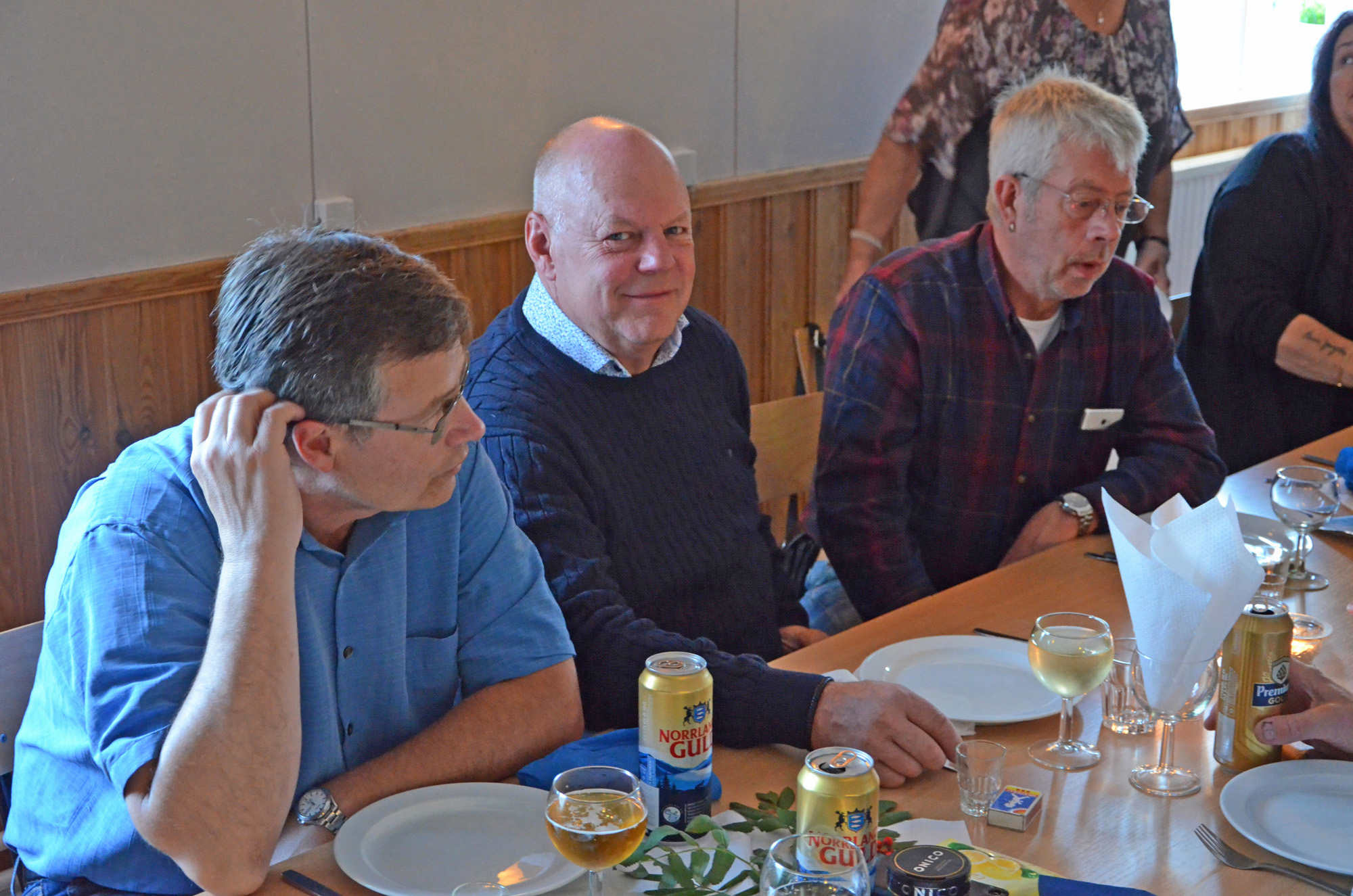 Röste.nu – Röstebilder – Kräft- och surströmmingsfest i Dönjegården 2018