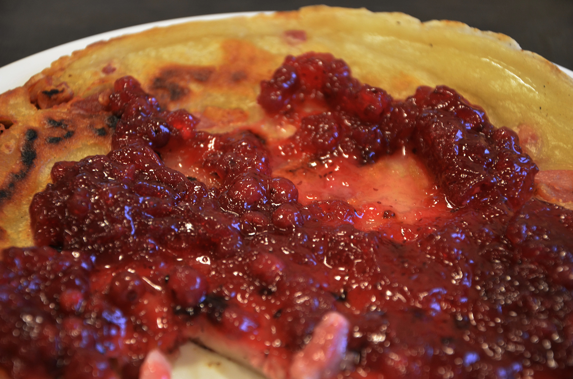 Röste.nu – Röstebilder – Kulturdag i Dönjegården med deckare, kolbullar och stickat 2023