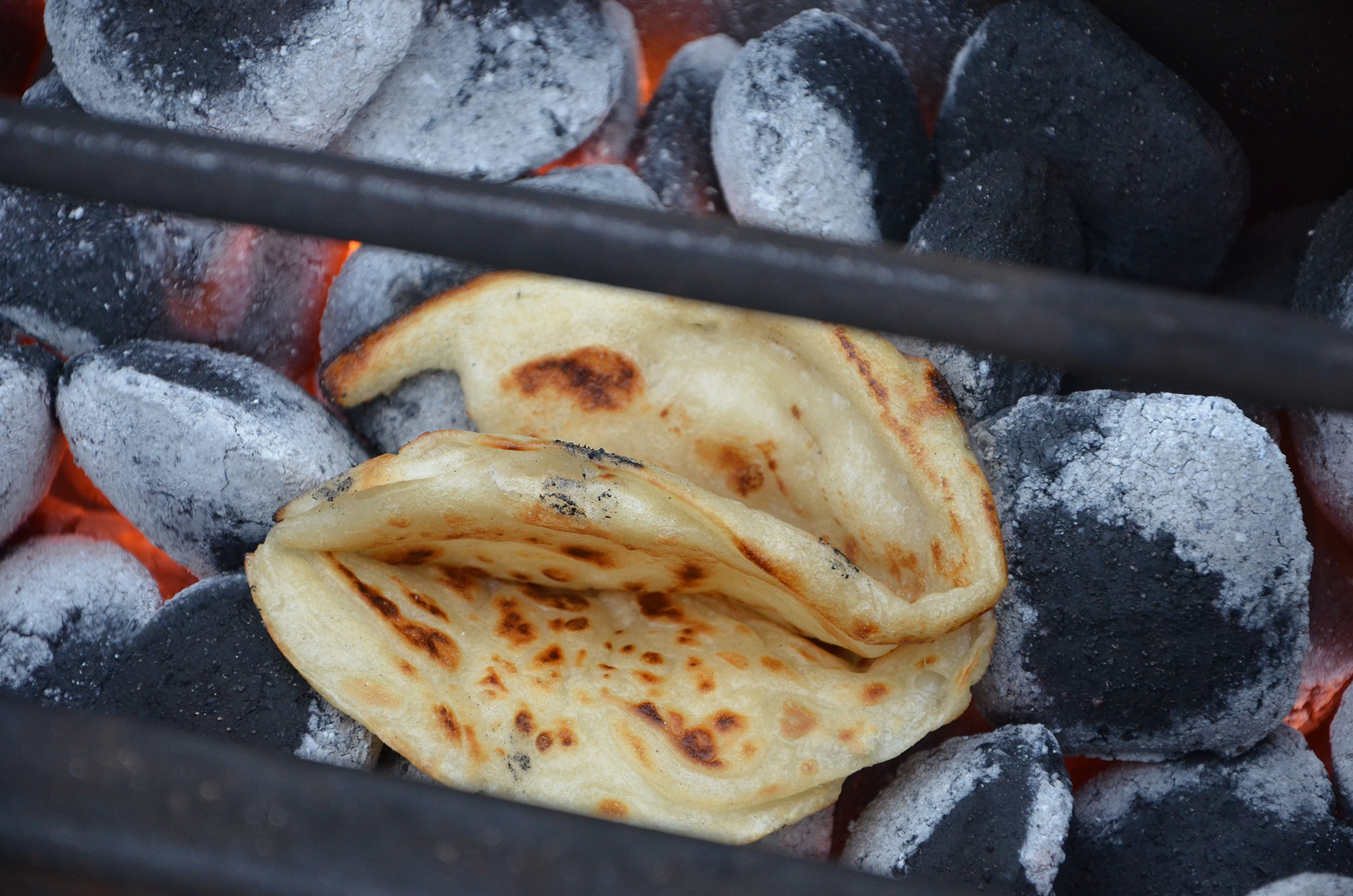 Röste.nu – Röstebilder – Kulturdag i Dönjegården med deckare, kolbullar och stickat 2023