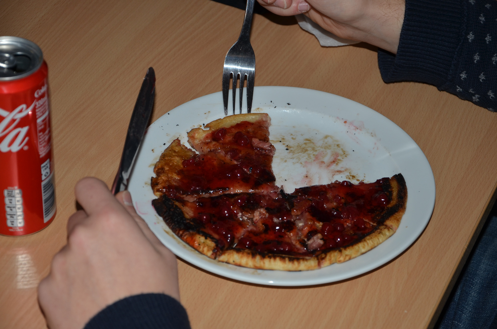 Röste.nu – Röstebilder – Kulturdag i Dönjegården med kolbullar, gamla bilder och honung 2024