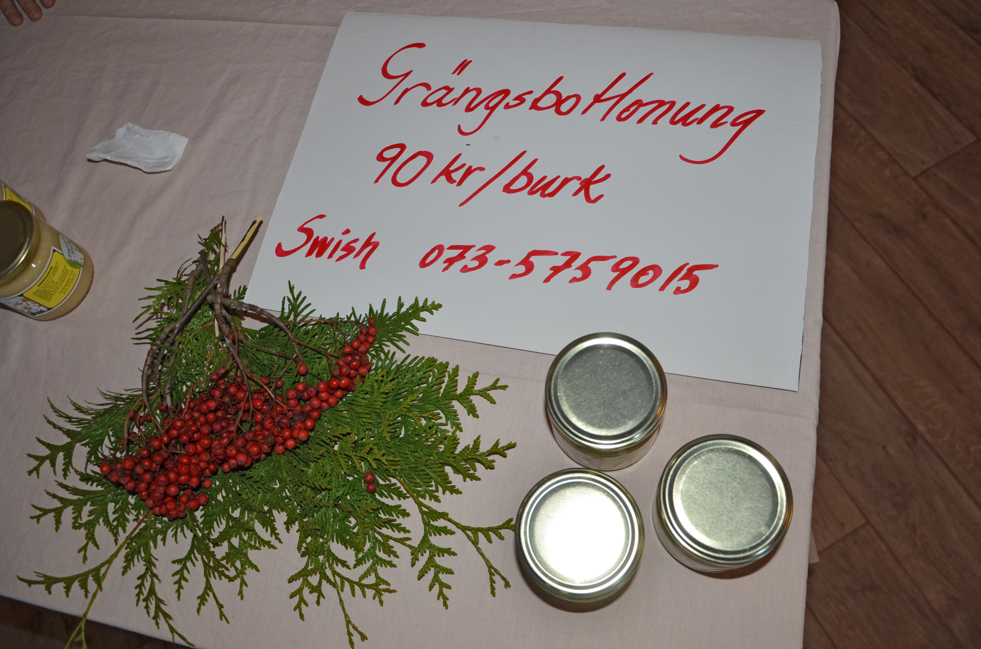 Röste.nu – Röstebilder – Kulturdag i Dönjegården med kolbullar, gamla bilder och honung 2024