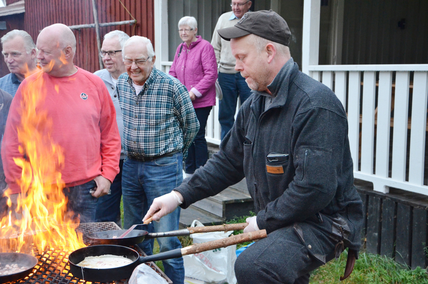 Röste.nu – Röstebilder – Kulturdag i Dönjegården med föreläsning om Röstemord och kolbullespremiär 2017