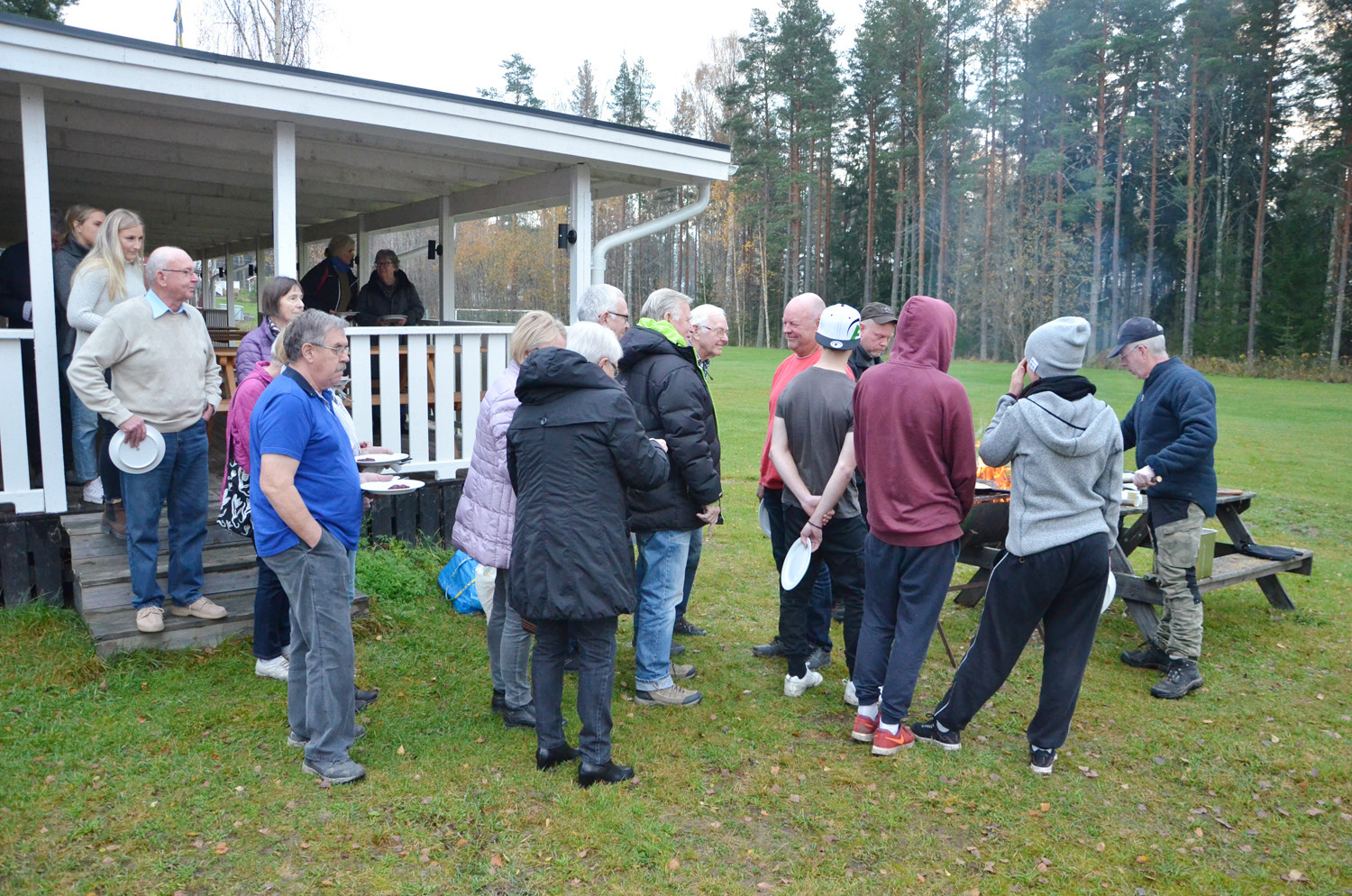 Röste.nu – Röstebilder – Kulturdag i Dönjegården med föreläsning om Röstemord och kolbullespremiär 2017