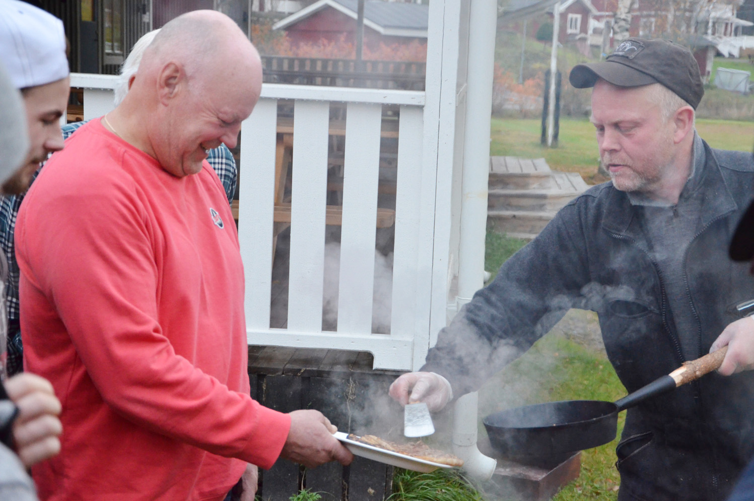 Röste.nu – Röstebilder – Kulturdag i Dönjegården med föreläsning om Röstemord och kolbullespremiär 2017