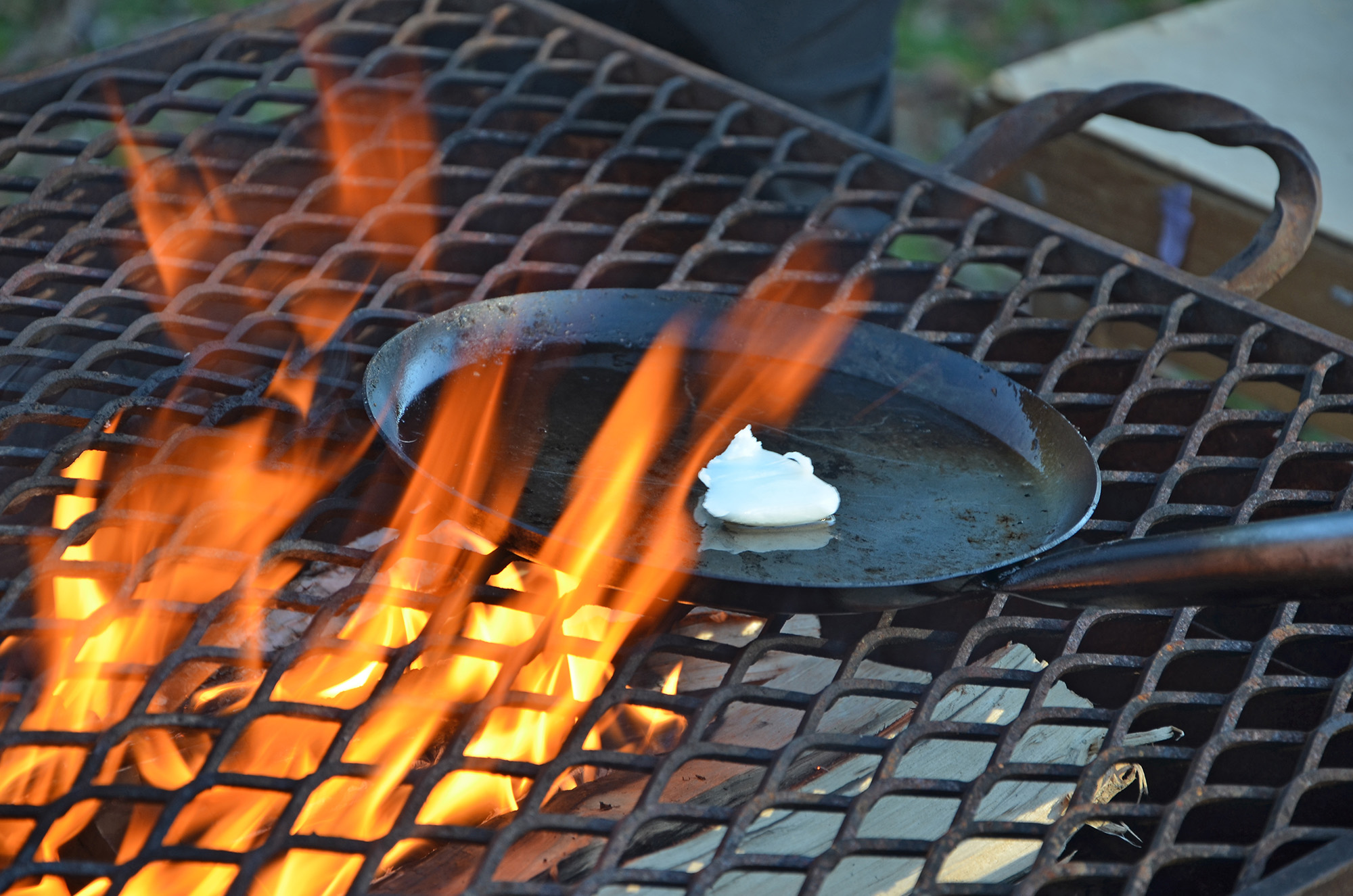Röste.nu – Röstebilder – Kulturdag i Dönjegården med kolbullar, hantverk och jubileumsfilm 2022