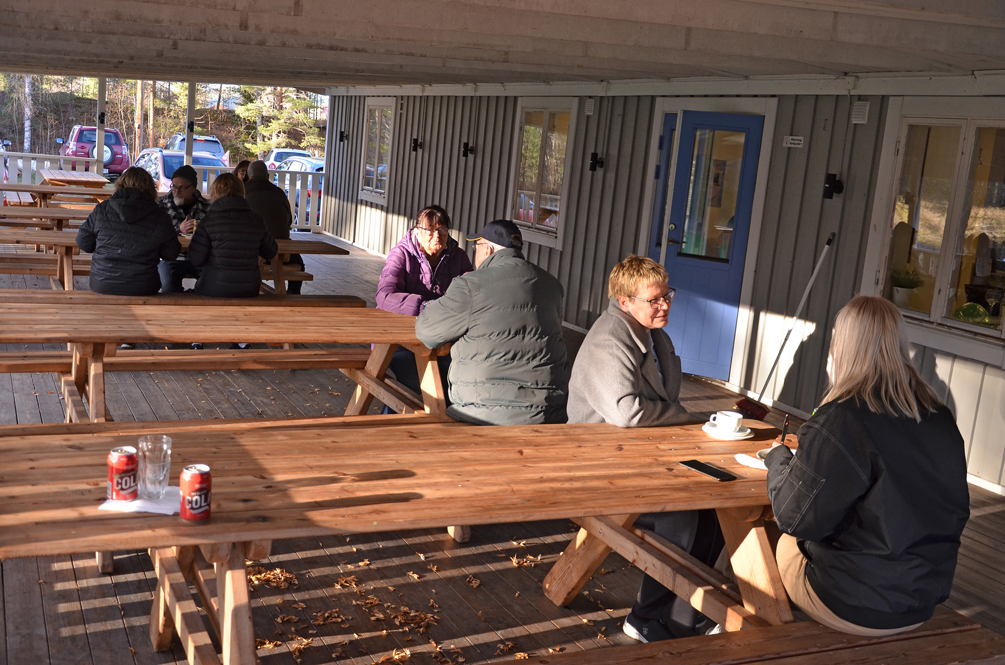 Röste.nu – Röstebilder – Kulturdag i Dönjegården med kolbullar, hantverk och jubileumsfilm 2022