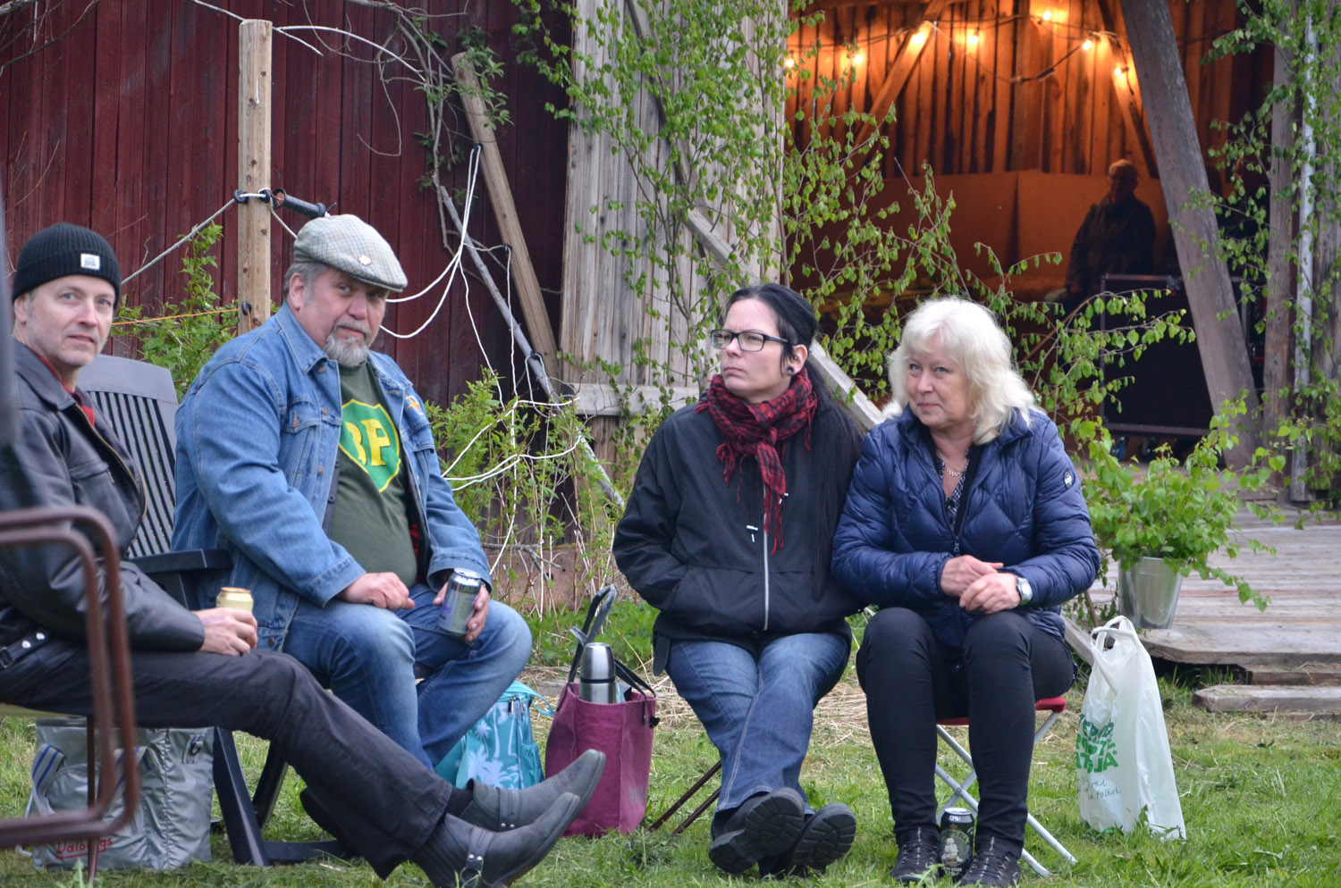 Röste.nu – Röstebilder – Logdans i Farmorsladan 2017