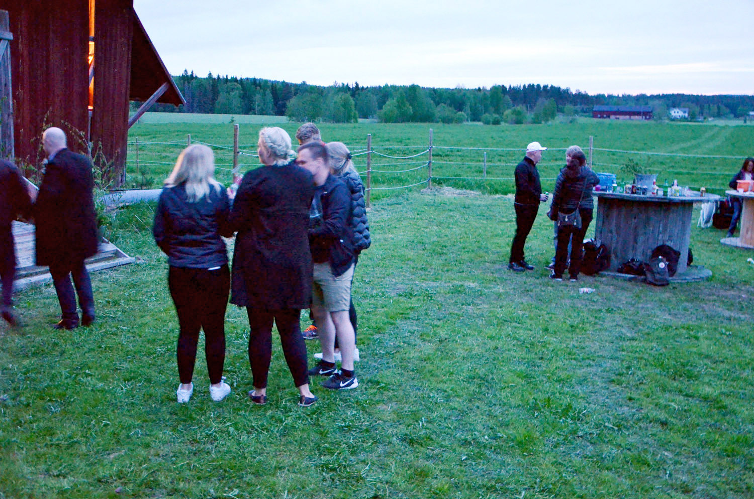 Röste.nu – Röstebilder – Logdans i Farmorsladan 2017