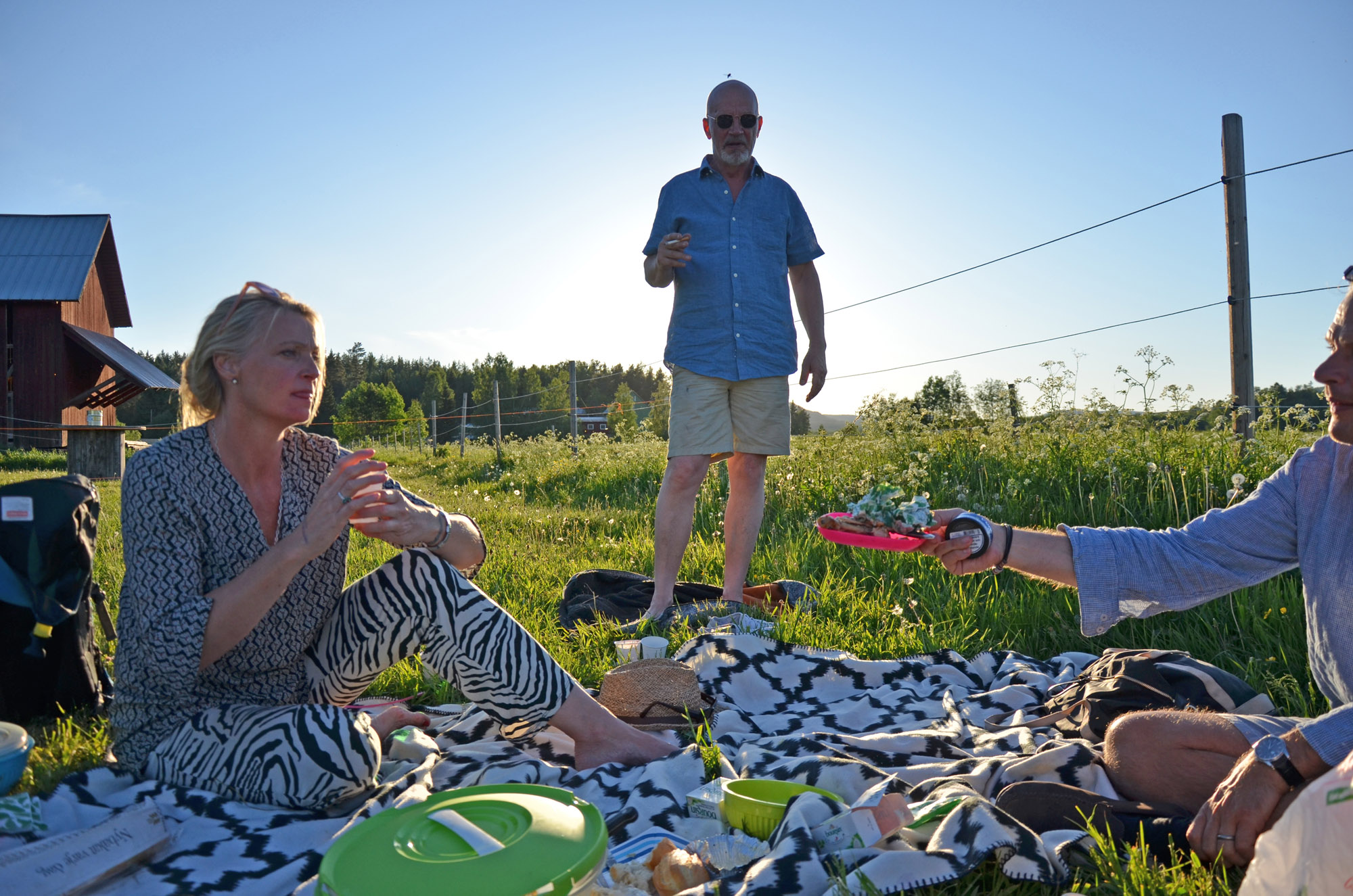 Röste.nu – Röstebilder – Logdans i Farmorsladan 2018