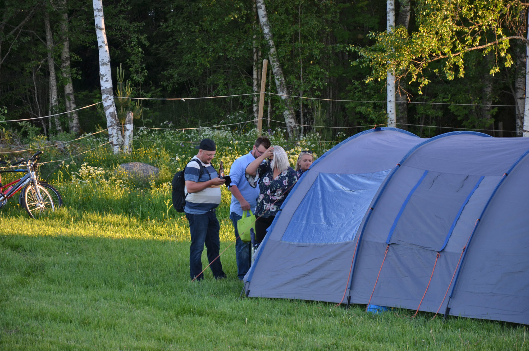 Röste.nu – Röstebilder – Logdans i Farmorsladan 2018