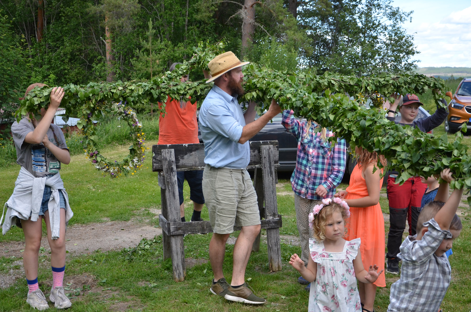 Röste.nu – Röstebilder – Midsommarfirande vid Dönjegården 2024