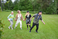 Röste.nu – Röstebilder – Midsommarfirande vid Dönjegården 2025
