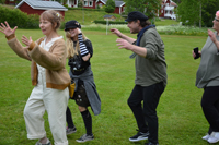 Röste.nu – Röstebilder – Midsommarfirande vid Dönjegården 2025
