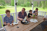 Röste.nu – Röstebilder – Midsommarfirande vid Dönjegården 2026