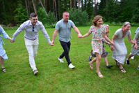 Röste.nu – Röstebilder – Midsommarfirande vid Dönjegården 2026