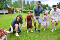 Röste.nu – Röstebilder – Midsommarfirande vid Dönjegården 2026