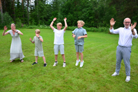 Röste.nu – Röstebilder – Midsommarfirande vid Dönjegården 2026