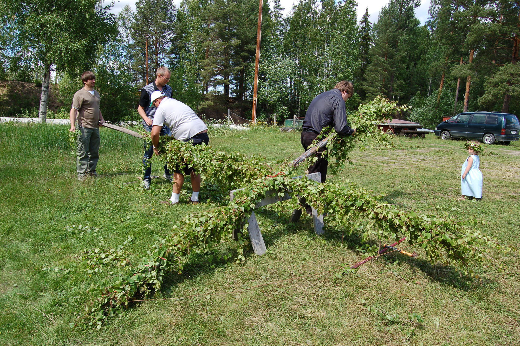 Röste.nu – Röstebilder – Midsommarfirande vid Dönjegården 2008
