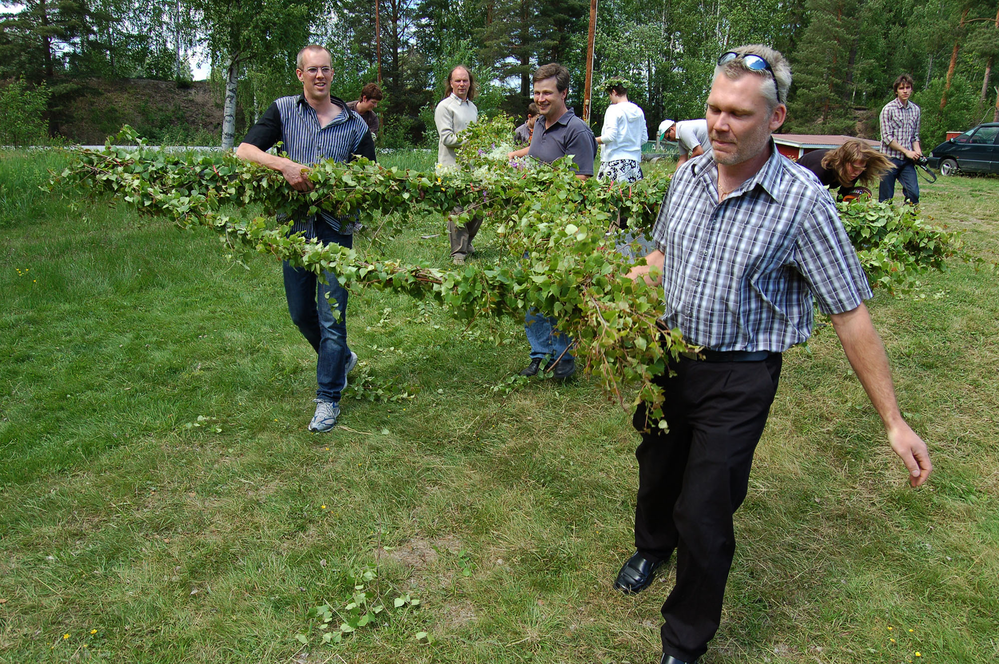 Röste.nu – Röstebilder – Midsommarfirande vid Dönjegården 2008