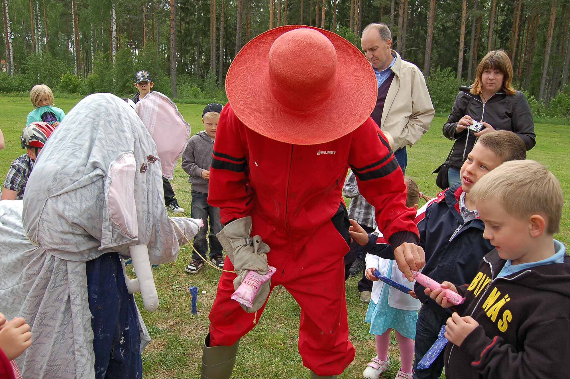 Röste.nu – Röstebilder – Midsommar vid Dönjegården 2009
