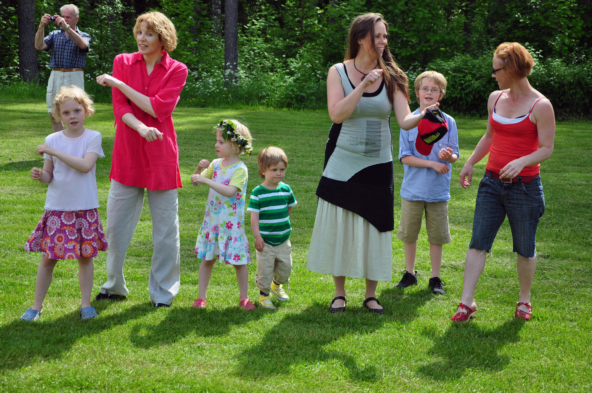 Röste.nu – Röstebilder – Midsommarfirande vid Dönjegården 2012