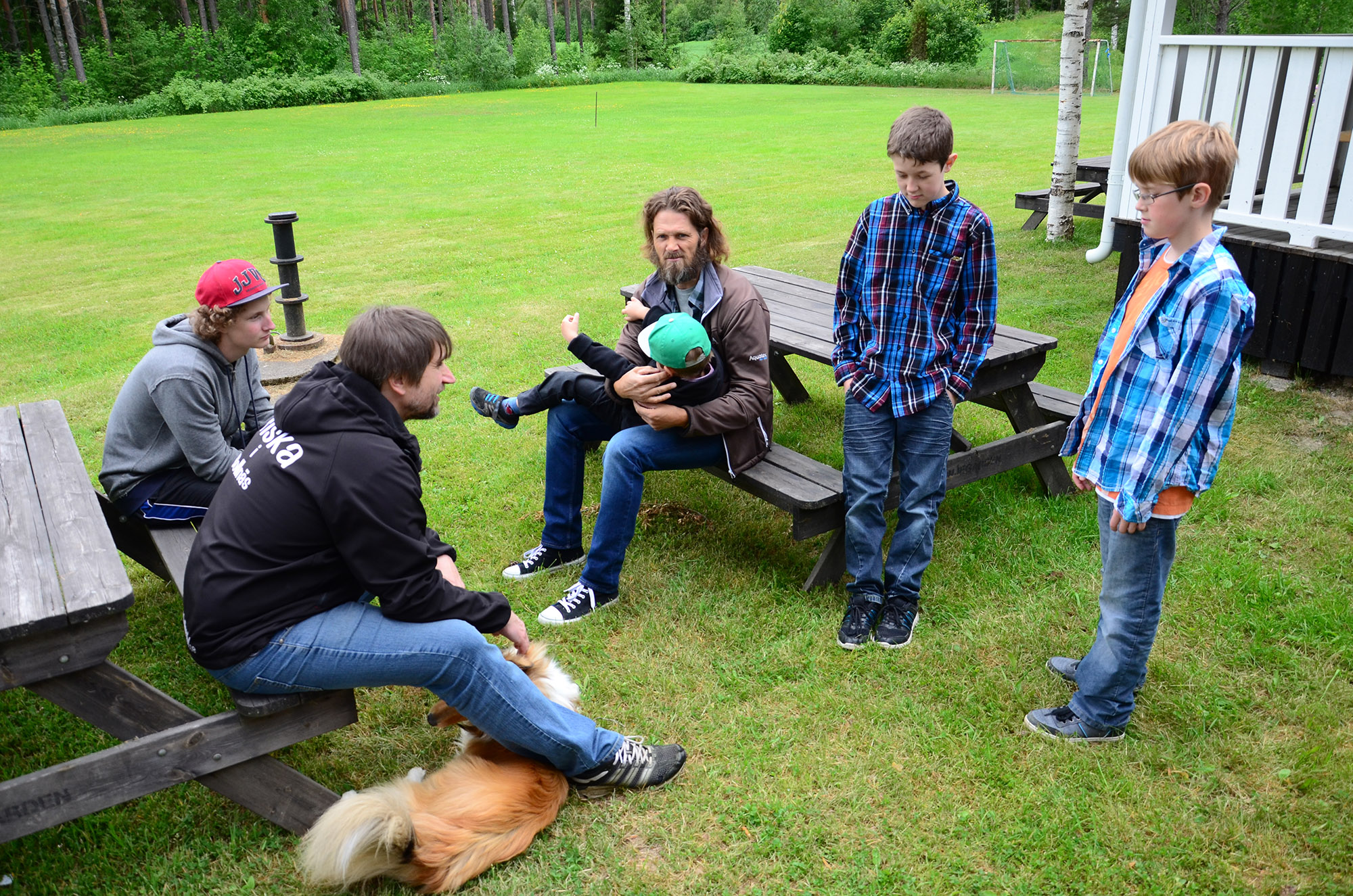 Röste.nu – Röstebilder – Midsommarfirande vid Dönjegården 2014
