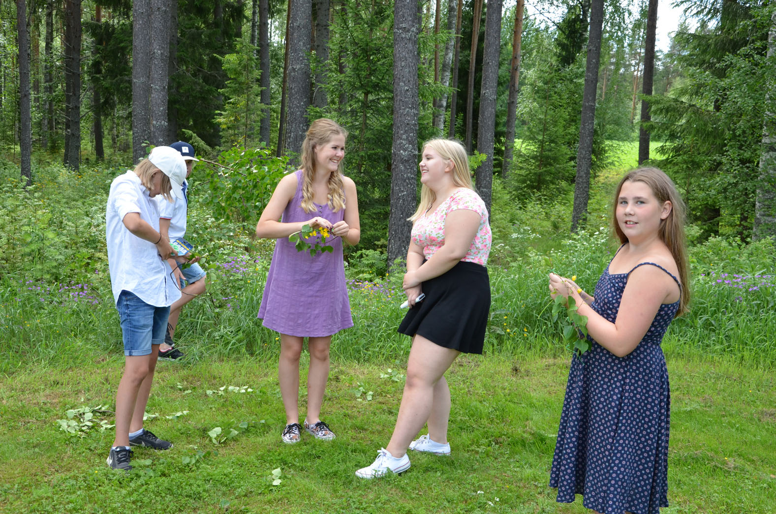 Röste.nu – Röstebilder – Midsommarfirande vid Dönjegården 2016