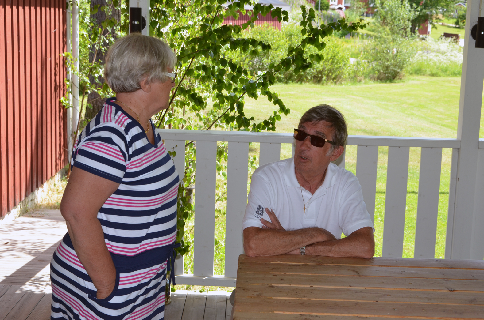 Röste.nu – Röstebilder – Midsommarfirande vid Dönjegården 2016