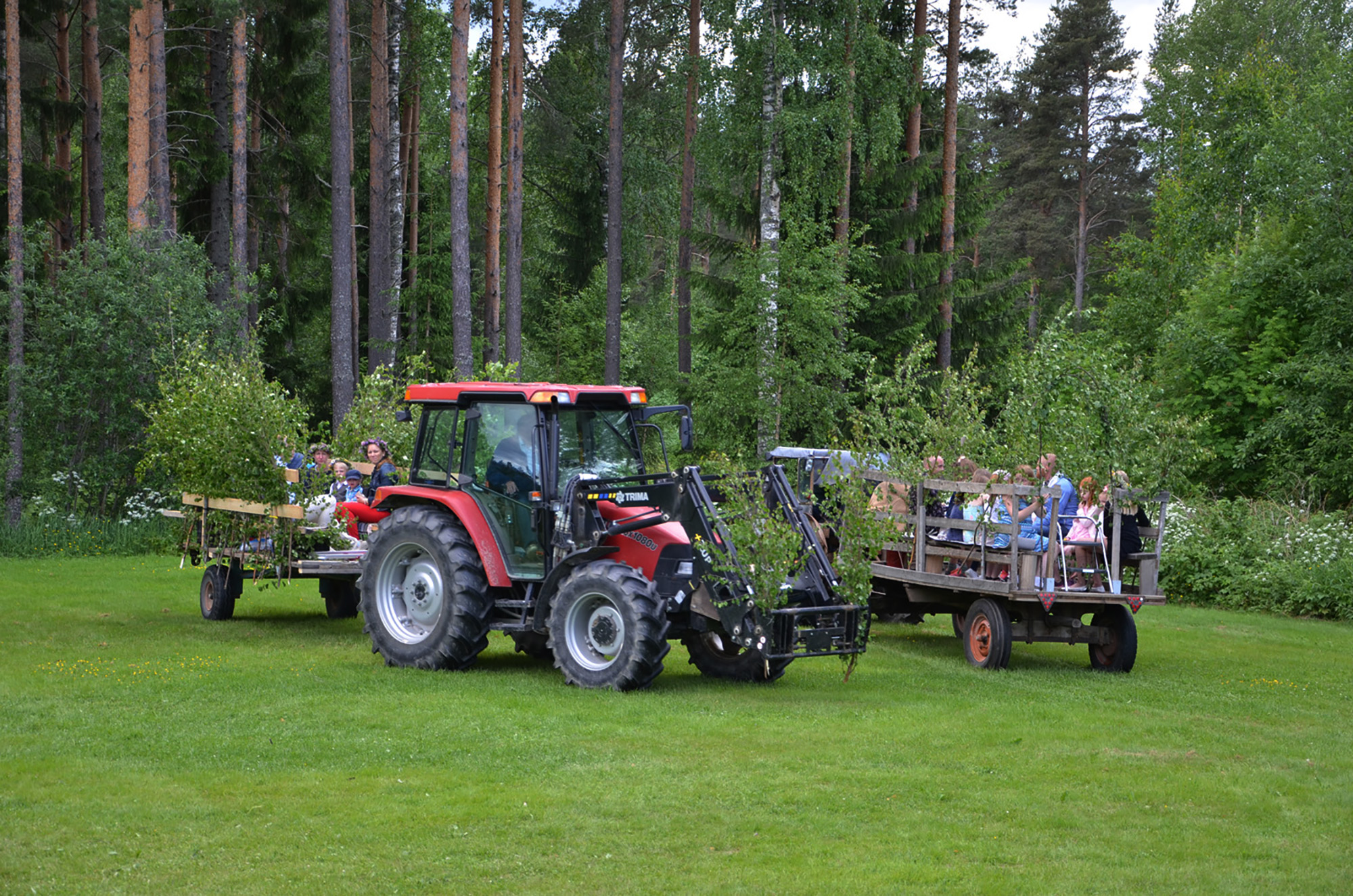 Röste.nu – Röstebilder – Midsommarfirande vid Dönjegården 2017