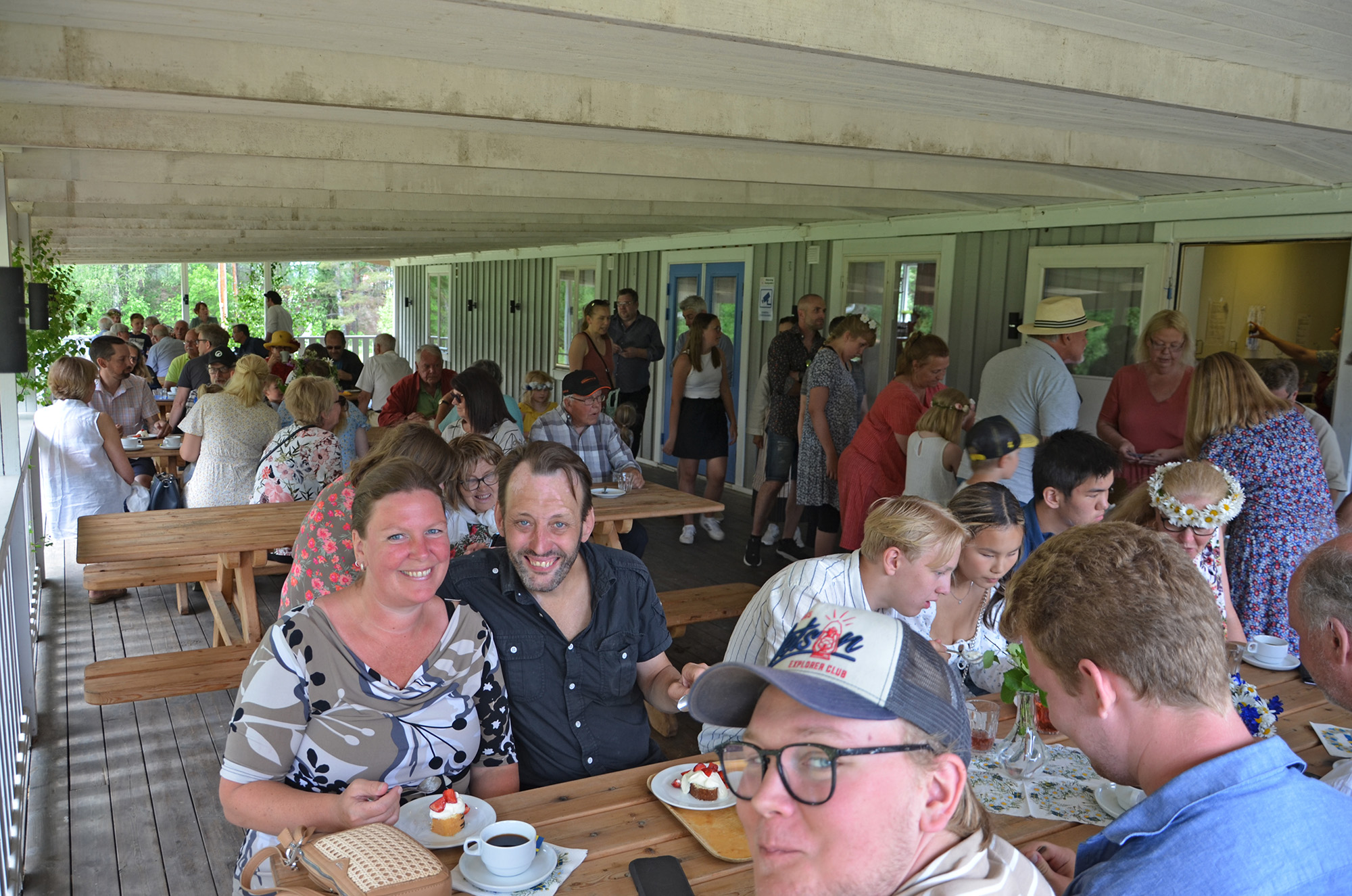 Röste.nu – Röstebilder – Midsommarfirande vid Dönjegården 2023