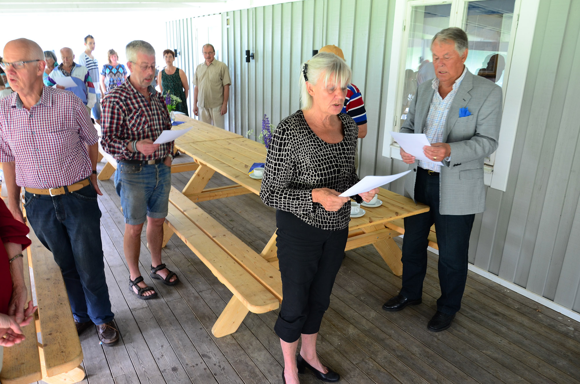 Röste.nu – Röstebilder – Nationaldagsfirande vid Dönjegården 2014