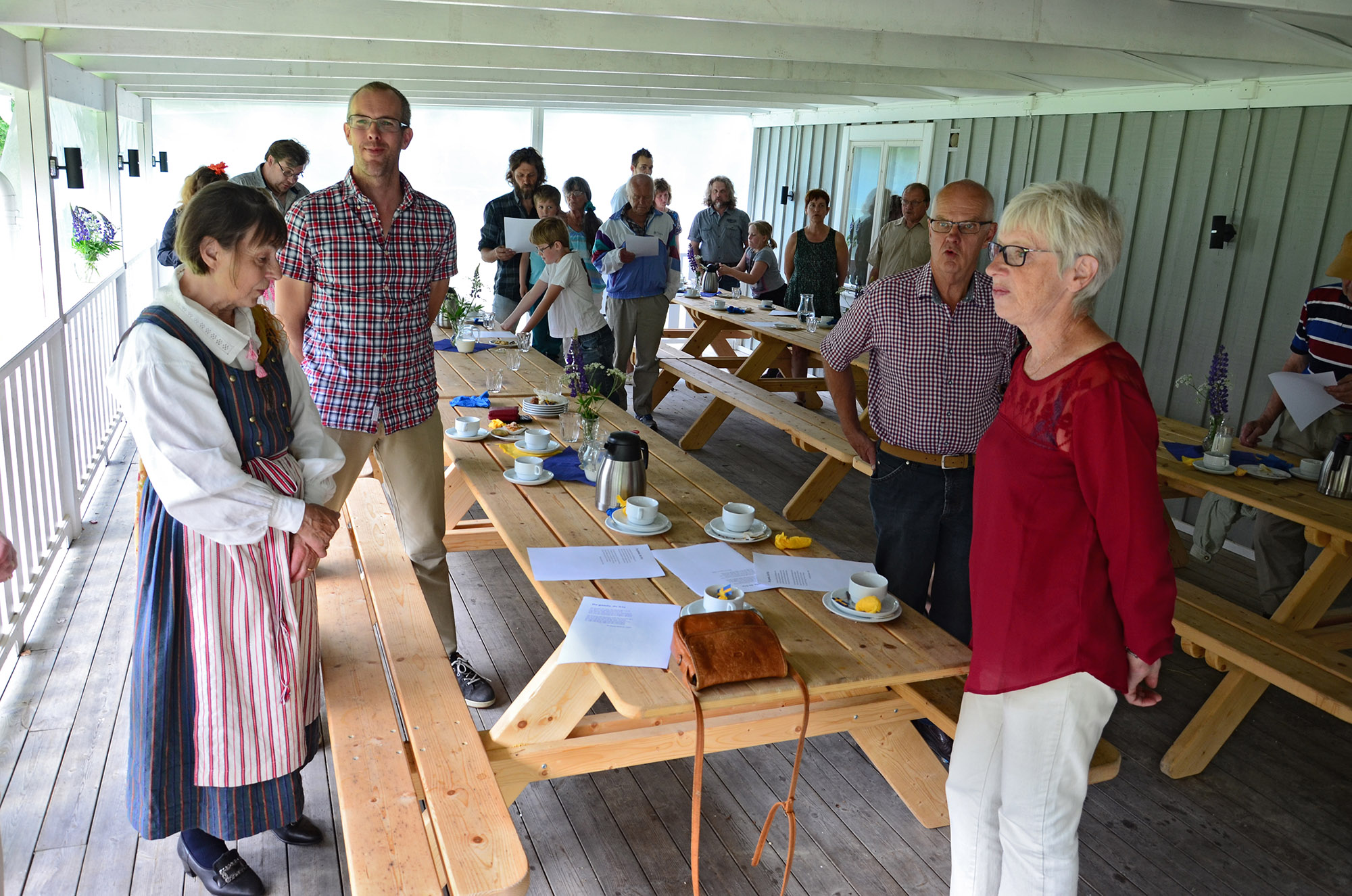 Röste.nu – Röstebilder – Nationaldagsfirande vid Dönjegården 2014