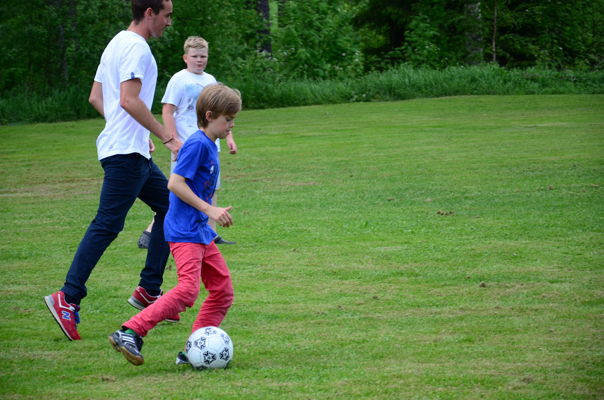 Röste.nu – Röstebilder – Nationaldagsfirande för tionde gången vid Dönjegården 2014