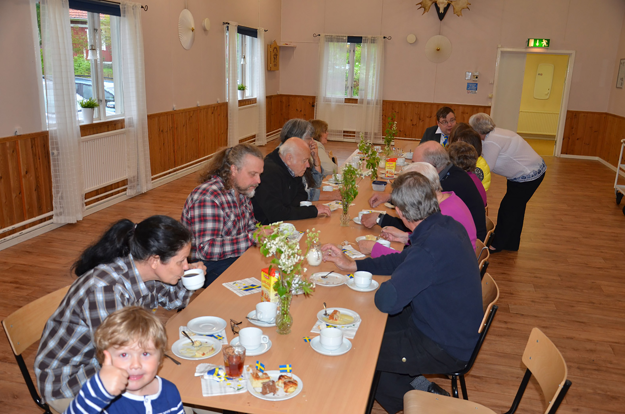 Röste.nu – Röstebilder – Nationaldagsfirande vid Dönjegården 2015