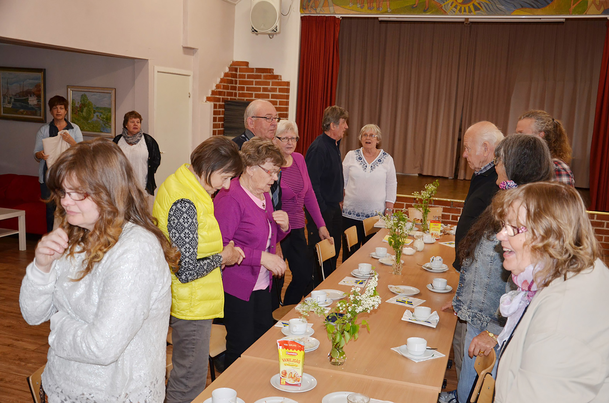 Röste.nu – Röstebilder – Nationaldagsfirande vid Dönjegården 2015