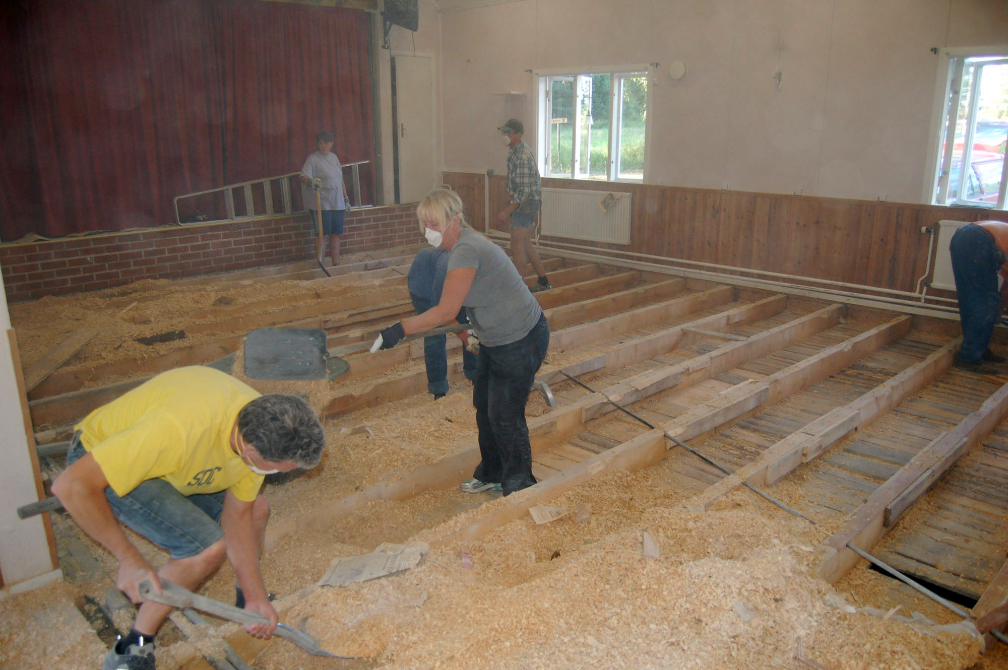 Röste.nu – Röstebilder – Så fick Dönjegården nytt golv 2010