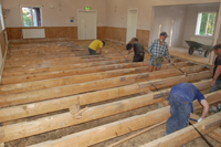 Röste.nu – Röstebilder – Så fick Dönjegården nytt golv 2010