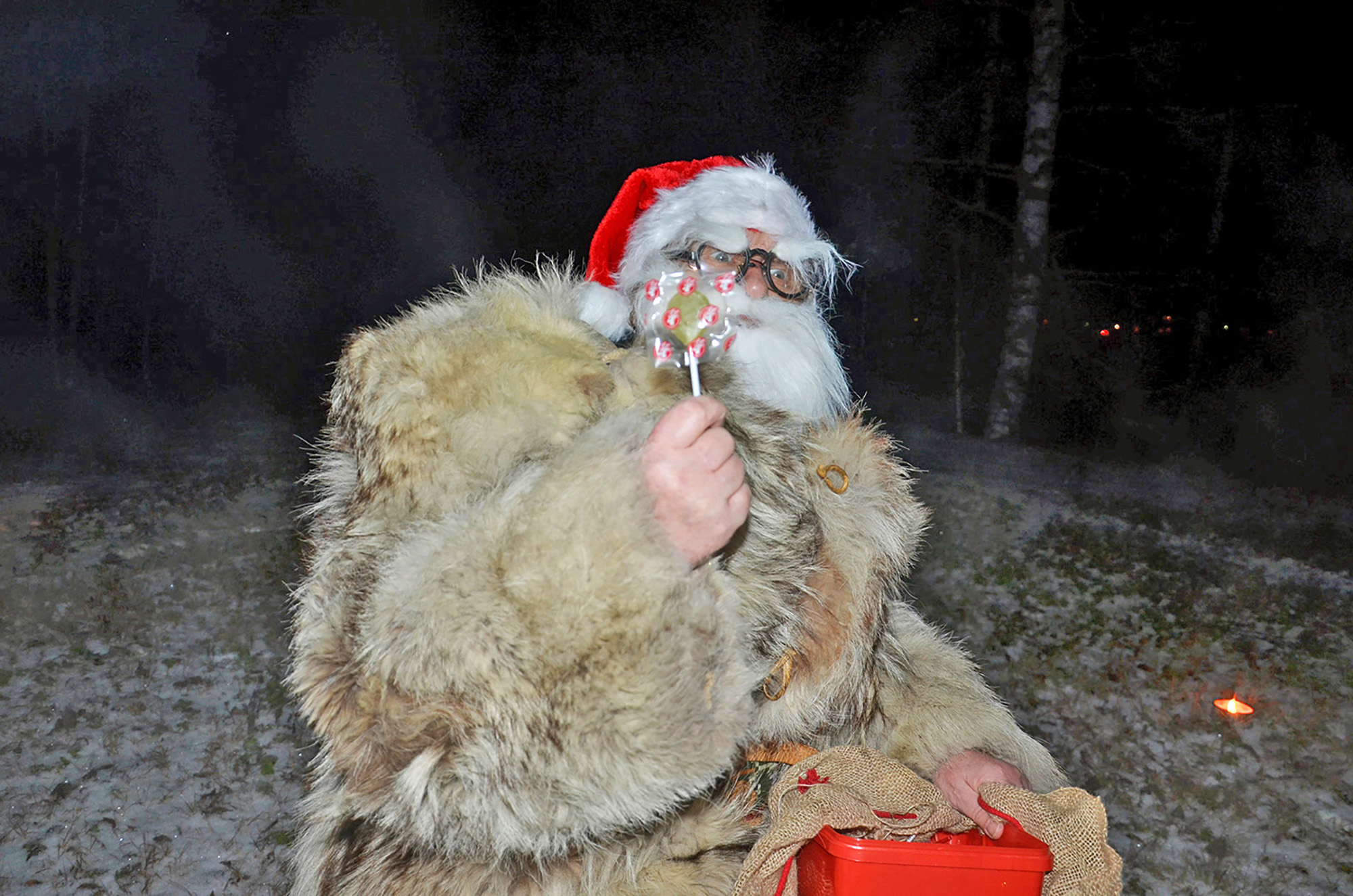 Röste.nu – Röstebilder – Tomtekväll med kändisbesök 2015