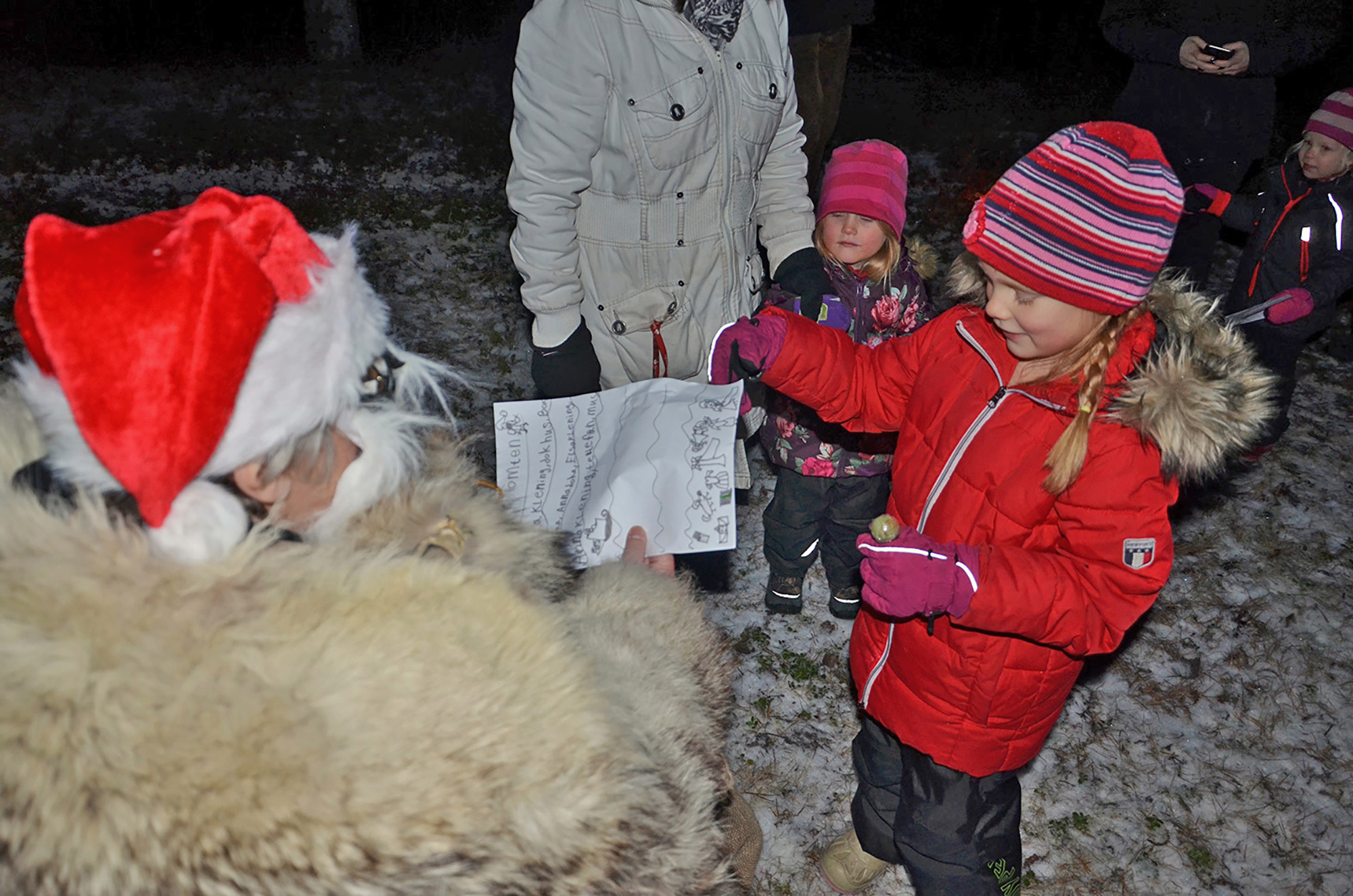 Röste.nu – Röstebilder – Tomtekväll med kändisbesök 2015