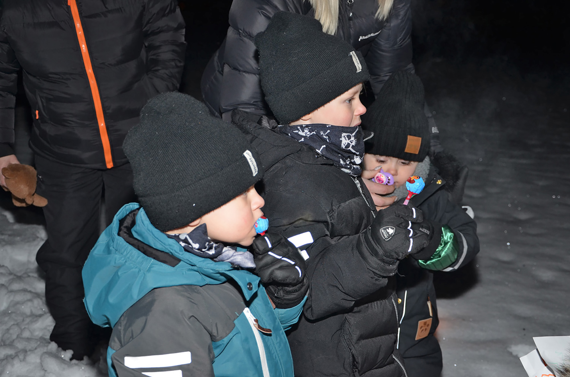 Röste.nu – Röstebilder – Tomtekväll vid Dönjegården 2017