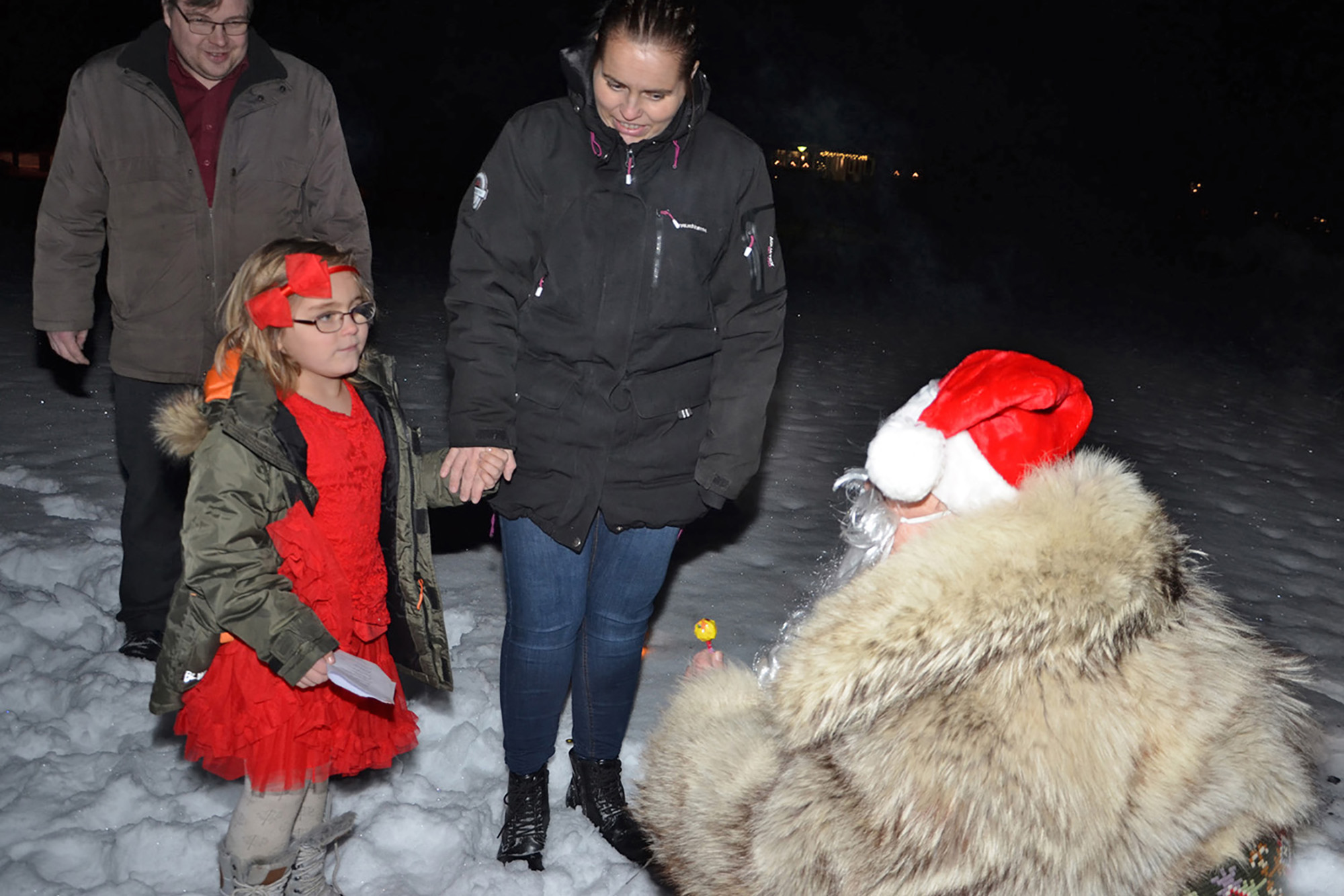 Röste.nu – Röstebilder – Tomtekväll vid Dönjegården 2017