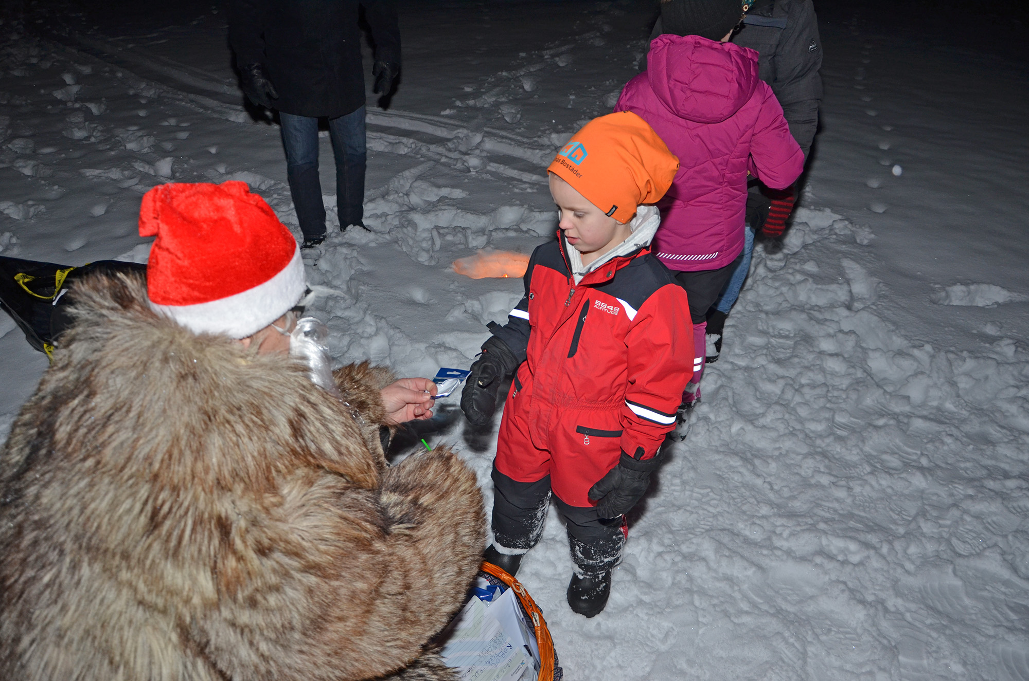 Röste.nu – Röstebilder – Tomtekväll vid Dönjegården 2018