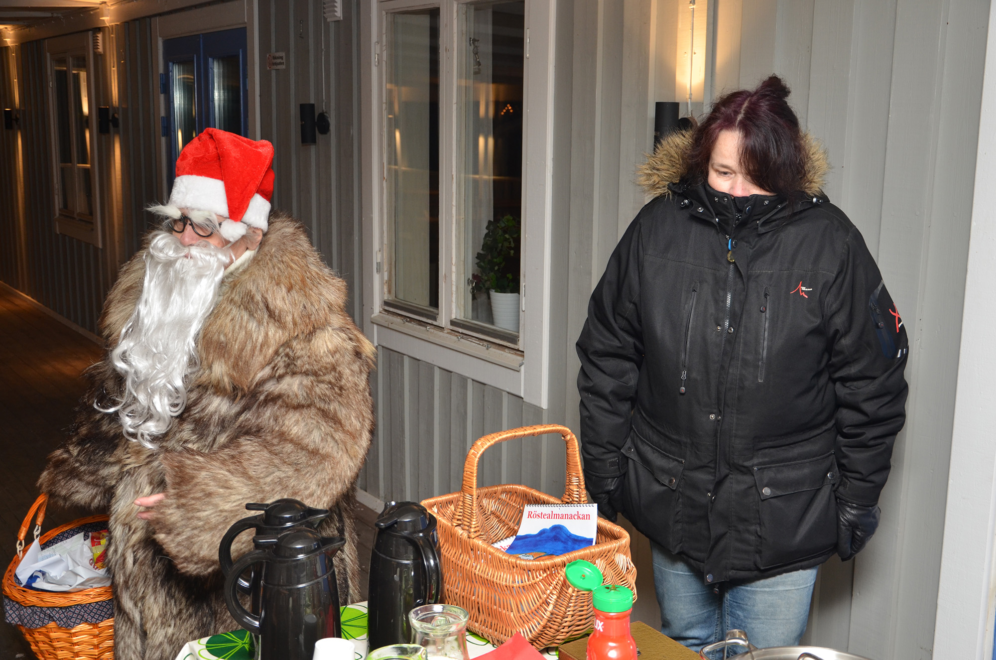 Röste.nu – Röstebilder – Tomtekväll vid Dönjegården 2018