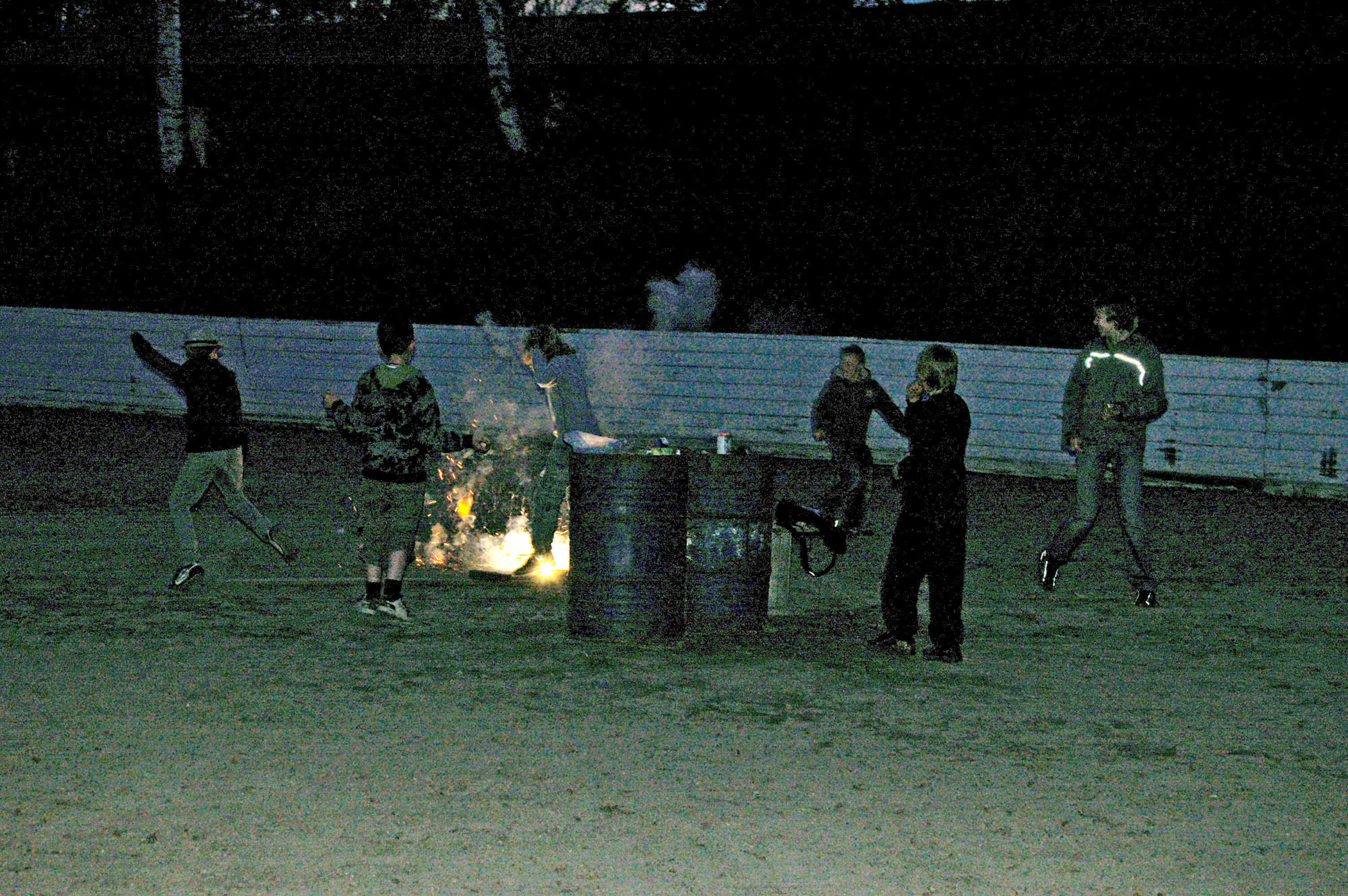 Röste.nu – Röstebilder – Valborgsfirandet vid Dönjegården 2009